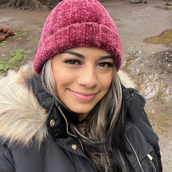 Meet your Posher, Denise - Picture 1 of 1